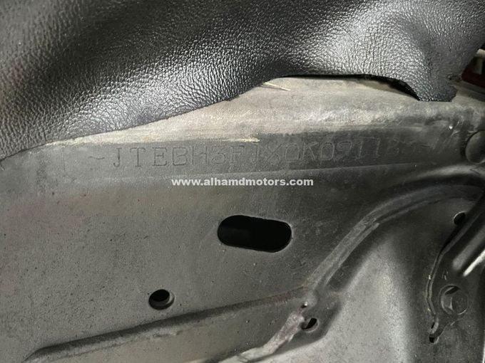 Подержанный Toyota Land Cruiser Prado 150 Series Рестайлинг 1, 3.0 л, 2015 в Дубае от Alhamd Motors Черный цвет. Other | AUTO.AE