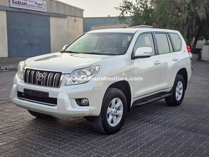 Подержанный Toyota Land Cruiser Prado 150 Series, 2.7 л, 2011 в Дубае от Alhamd Motors Белый цвет. GCC | AUTO.AE