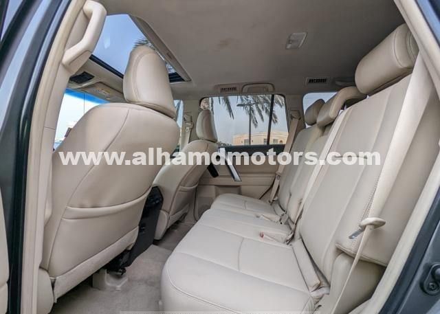 Подержанный Toyota Land Cruiser Prado 150 Series Рестайлинг 2, 4.0 л, 2019 в Дубае от Alhamd Motors Серый цвет. Other | AUTO.AE