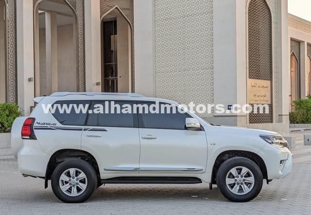 Подержанный Toyota Land Cruiser Prado 150 Series Рестайлинг 2, 4.0 л, 2019 в Дубае от Alhamd Motors Белый цвет. Other | AUTO.AE