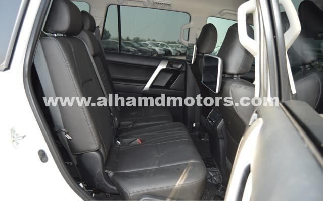 Подержанный Toyota Land Cruiser Prado 150 Series Рестайлинг 3, 2.8 л, 2023 в Дубае от Alhamd Motors Белый цвет. Other | AUTO.AE
