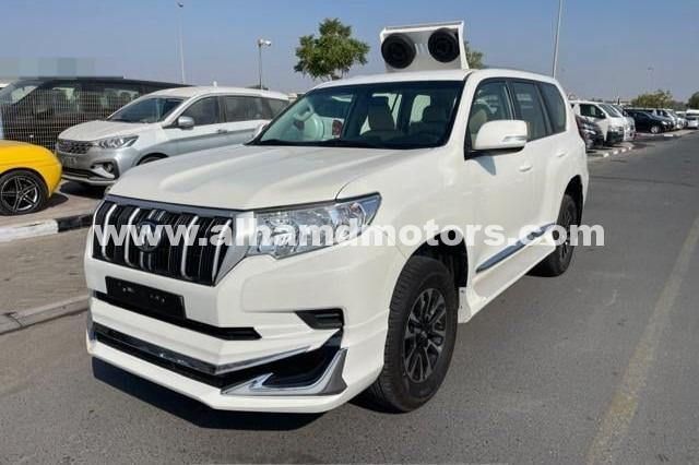 Подержанный Toyota Land Cruiser Prado 150 Series Рестайлинг 2, 3.0 л, 2018 в Дубае от Alhamd Motors Белый цвет. Other | AUTO.AE