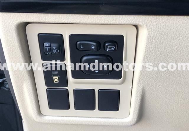 Used Toyota Land Cruiser Prado 150 Series Facelift 1, 2.8 l, 2016 in Dubai by Alhamd Motors, Black color. Other | AUTO.AE