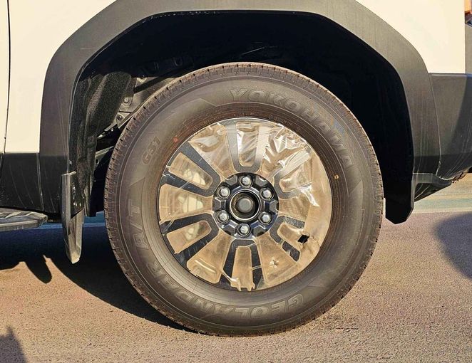 Новый Toyota Land Cruiser Prado 250 Series, 2.8 л, 2024 в Дубае от SK Motors Белый цвет. GCC | AUTO.AE
