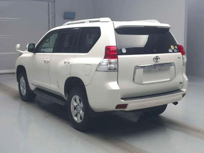 Новый Toyota Land Cruiser Prado 150 Series, 2.7 л, 2009 в Дубае от SK Motors Белый цвет. Японская | AUTO.AE