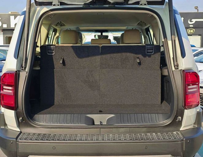 Новый Toyota Land Cruiser Prado 250 Series, 2.7 л, 2024 в Дубае от SK Motors Белый цвет. Other | AUTO.AE