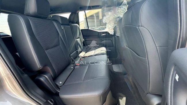 Новый Toyota Land Cruiser Prado 250 Series, 2.4 л, 2024 в Дубае от Falcons GT Motors FZCO Серебристый цвет. Европейская | AUTO.AE