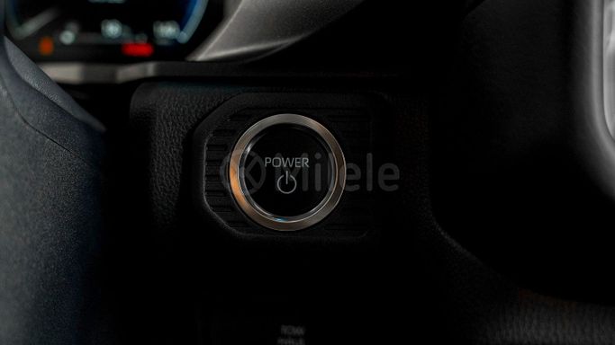 جديدة Toyota Land Cruiser Prado 250 Series, 2.4 l, 2024 في في دبي من Milele، اللون رمادي. أخرى | AUTO.AE