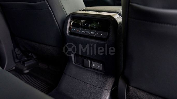 جديدة Toyota Land Cruiser Prado 250 Series, 2.4 l, 2024 في في دبي من Milele، اللون رمادي. أخرى | AUTO.AE