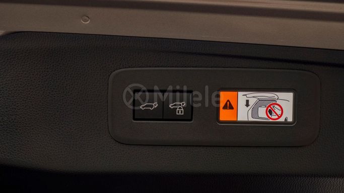 جديدة Toyota Land Cruiser Prado 250 Series, 2.4 l, 2024 في في دبي من Milele، اللون برونزي. أخرى | AUTO.AE