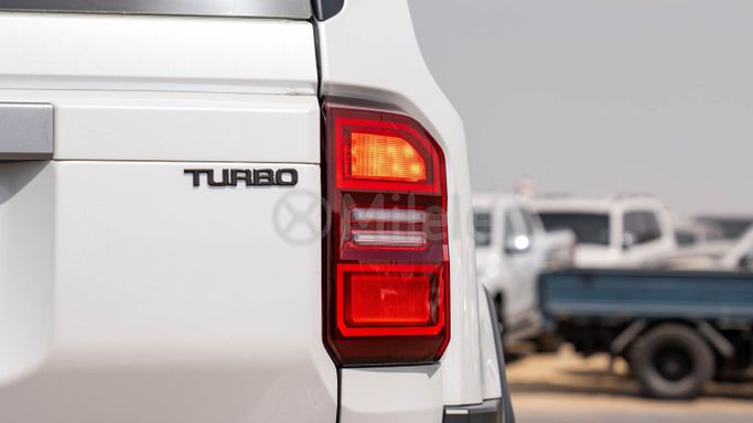 جديدة Toyota Land Cruiser Prado 250 Series, 2.4 l, 2024 في في دبي من Milele، اللون أبيض. أخرى | AUTO.AE