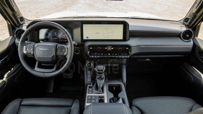 جديدة Toyota Land Cruiser Prado 250 Series, 2.4 l, 2025 في في دبي من Milele، اللون أسود. أخرى | AUTO.AE