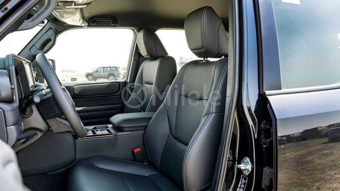 جديدة Toyota Land Cruiser Prado 250 Series, 2.7 l, 2025 في في دبي من Milele، اللون أسود. أخرى | AUTO.AE