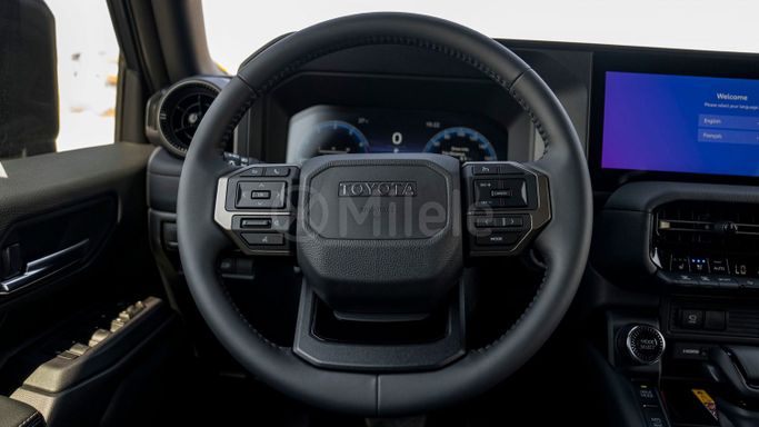جديدة Toyota Land Cruiser Prado 250 Series, 2.4 l, 2025 في في دبي من Milele، اللون رمادي. أخرى | AUTO.AE