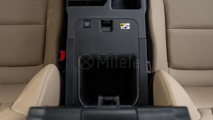جديدة Toyota Land Cruiser Prado 250 Series, 2.4 l, 2024 في في دبي من Milele، اللون أسود. أخرى | AUTO.AE