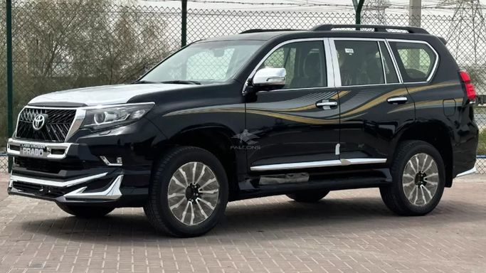 Новый Toyota Land Cruiser Prado 150 Series Рестайлинг 3, 4.0 л, 2023 в Дубае от Falcons GT Motors FZCO Черный цвет. Other | AUTO.AE