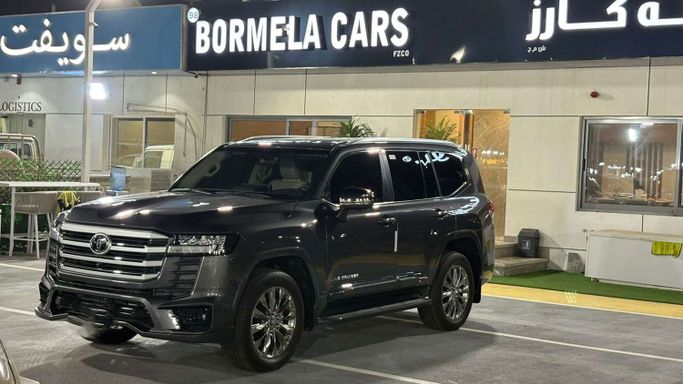 Новый Toyota Land Cruiser 300 Series, 4.0 л, 2025 в Дубае от Bormela Cars Черный цвет. GCC | AUTO.AE