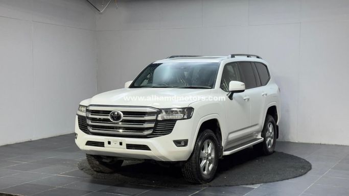 Подержанный Toyota Land Cruiser 300 Series, 3.3 л, 2024 в Дубае от Alhamd Motors Белый цвет. Other | AUTO.AE