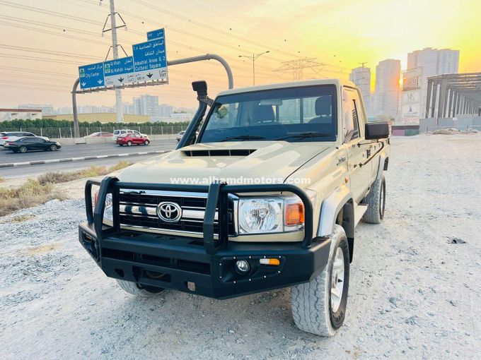 Used Toyota Land Cruiser 70 Series Facelift, 4.5 l, 2020 in Dubai by Alhamd Motors, Beige color. Other | AUTO.AE