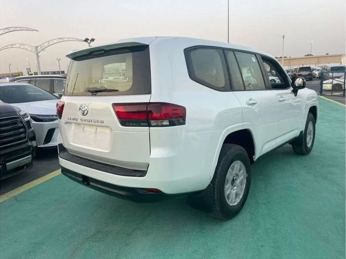 New Toyota Land Cruiser 300 Series, 4.0 l, 2024 in Dubai by Mohamed Hakim Motors, White color. GCC Specs | AUTO.AE
