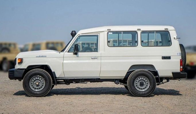 New Toyota Land Cruiser 70 Series Facelift 2, 4.5 l, 2023 in Dubai by Mohamed Hakim Motors, White color. GCC Specs | AUTO.AE