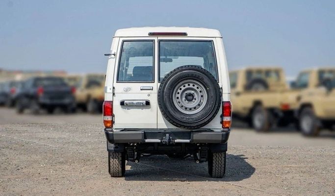 New Toyota Land Cruiser 70 Series Facelift 2, 4.5 l, 2023 in Dubai by Mohamed Hakim Motors, White color. GCC Specs | AUTO.AE