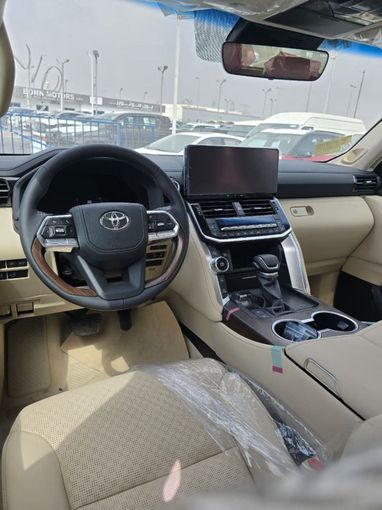 New Toyota Land Cruiser 300 Series, 4.0 l, 2025 in Dubai by Mohamed Hakim Motors, White color. GCC Specs | AUTO.AE