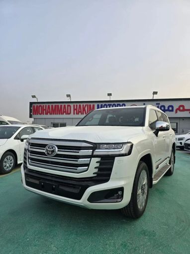 New Toyota Land Cruiser 300 Series, 3.4 l, 2025 in Dubai by Mohamed Hakim Motors, White color. GCC Specs | AUTO.AE