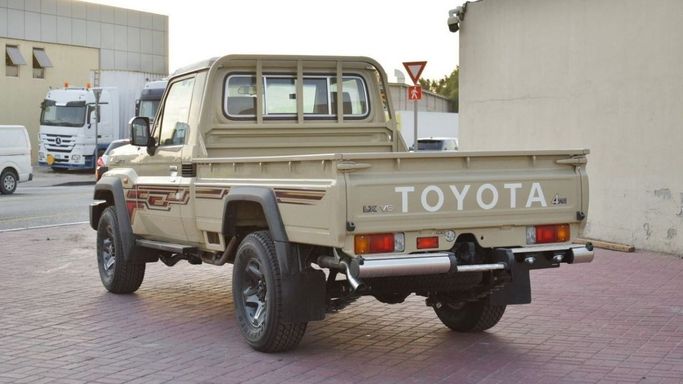 New Toyota Land Cruiser 70 Series Facelift 2, 4.0 l, 2024 in Dubai by Mohamed Hakim Motors, Beige color. GCC Specs | AUTO.AE