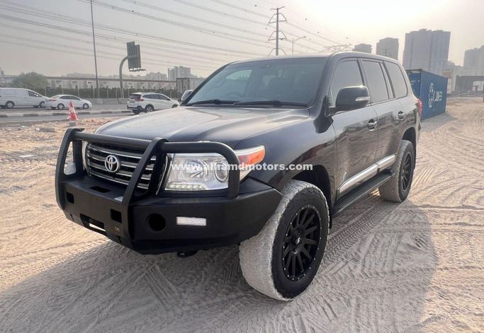 Подержанный Toyota Land Cruiser 200 Series Рестайлинг 1, 4.5 л, 2013 в Дубае от Alhamd Motors Черный цвет. Other | AUTO.AE