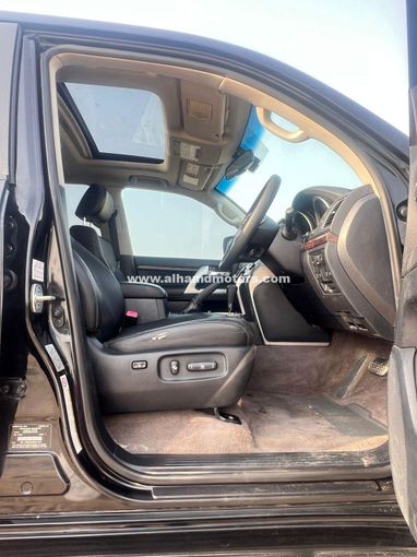 Подержанный Toyota Land Cruiser 200 Series Рестайлинг 1, 4.5 л, 2013 в Дубае от Alhamd Motors Черный цвет. Other | AUTO.AE