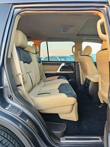 Новый Toyota Land Cruiser 200 Series, 4.0 л, 2011 в Дубае от SK Motors Серый цвет. GCC | AUTO.AE