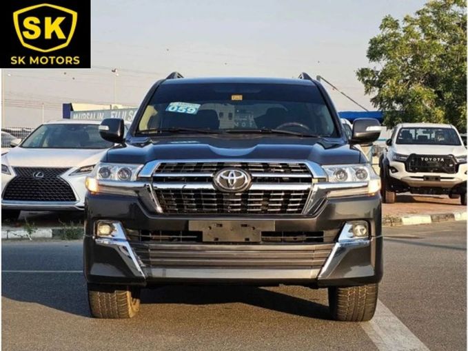 New Toyota Land Cruiser 200 Series, 5.7 l, 2010 in Dubai by SK Motors, Grey color. GCC Specs | AUTO.AE