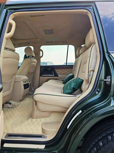 New Toyota Land Cruiser 200 Series Facelift 2, 4.6 l, 2015 in Dubai by SK Motors, Green color. GCC Specs | AUTO.AE