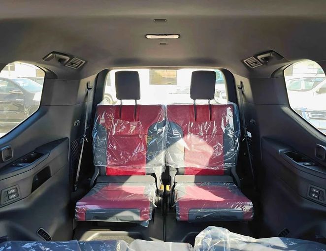 Новый Toyota Land Cruiser 300 Series, 3.3 л, 2024 в Дубае от SK Motors Черный цвет. GCC | AUTO.AE
