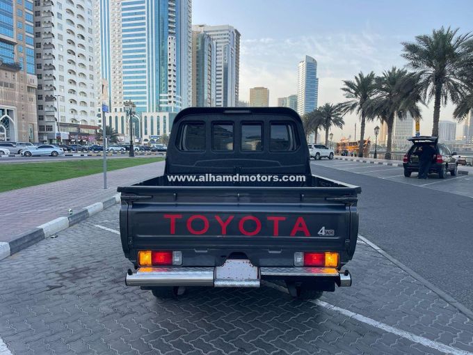 Used Toyota Land Cruiser 70 Series Facelift, 4.5 l, 2020 in Dubai by Alhamd Motors, Grey color. Other | AUTO.AE