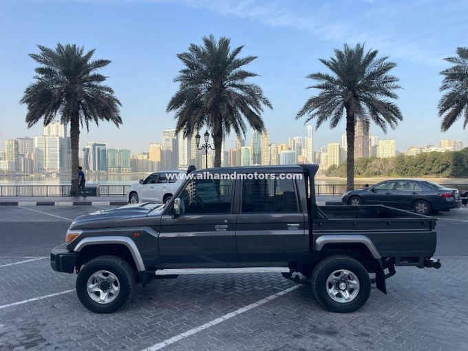Used Toyota Land Cruiser 70 Series Facelift, 4.5 l, 2020 in Dubai by Alhamd Motors, Grey color. Other | AUTO.AE