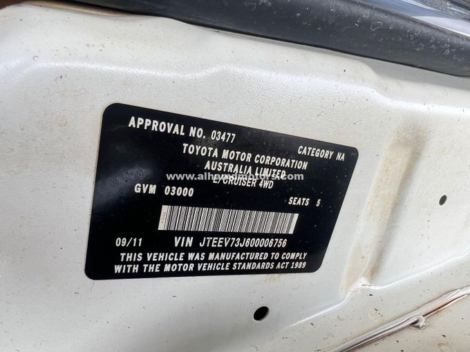 Подержанный Toyota Land Cruiser 70 Series Рестайлинг, 4.5 л, 2011 в Дубае от Alhamd Motors Белый цвет. Other | AUTO.AE