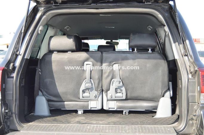 Used Toyota Land Cruiser 200 Series Facelift 2, 4.5 l, 2015 in Dubai by Alhamd Motors, Grey color. Other | AUTO.AE