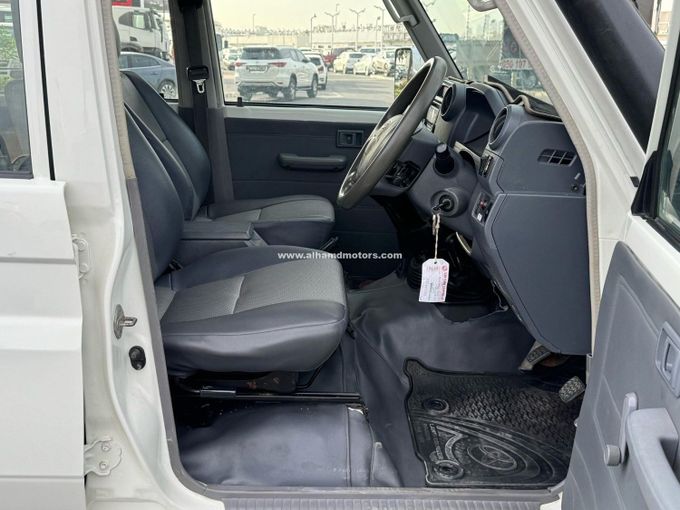 Used Toyota Land Cruiser 70 Series Facelift, 4.5 l, 2019 in Dubai by Alhamd Motors, White color. Other | AUTO.AE