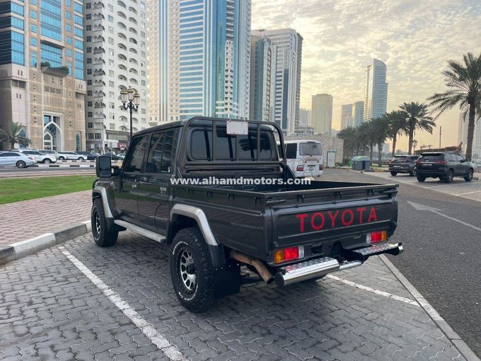 Used Toyota Land Cruiser 70 Series Facelift, 4.5 l, 2014 in Dubai by Alhamd Motors, Grey color. Other | AUTO.AE