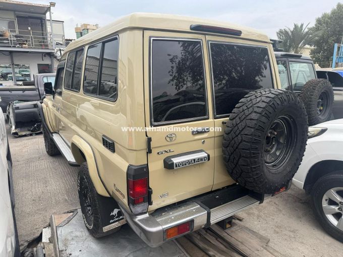 Used Toyota Land Cruiser 70 Series Facelift, 4.5 l, 2021 in Dubai by Alhamd Motors, Beige color. Other | AUTO.AE