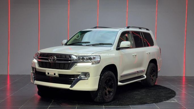 Used Toyota Land Cruiser 200 Series Facelift 2, 4.5 l, 2019 in Dubai by Alhamd Motors, White color. Other | AUTO.AE