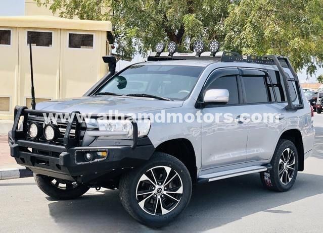 Used Toyota Land Cruiser 70 Series Facelift, 4.5 l, 2012 in Dubai by Alhamd Motors, Silver color. Other | AUTO.AE