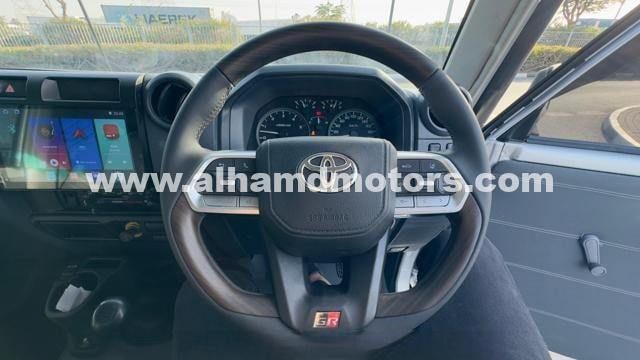 Used Toyota Land Cruiser 70 Series Facelift, 4.5 l, 2018 in Dubai by Alhamd Motors, Silver color. Other | AUTO.AE