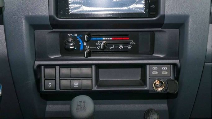 New Toyota Land Cruiser 70 Series Facelift 2, 4.0 l, 2024 in Dubai by F7 Motors, White color. GCC Specs | AUTO.AE
