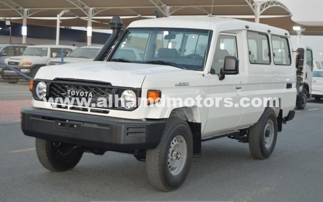 Подержанный Toyota Land Cruiser 70 Series Рестайлинг 2, 4.5 л, 2024 в Дубае от Alhamd Motors Белый цвет. Other | AUTO.AE