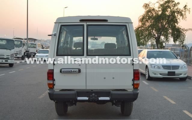 Подержанный Toyota Land Cruiser 70 Series Рестайлинг 2, 4.5 л, 2024 в Дубае от Alhamd Motors Белый цвет. Other | AUTO.AE