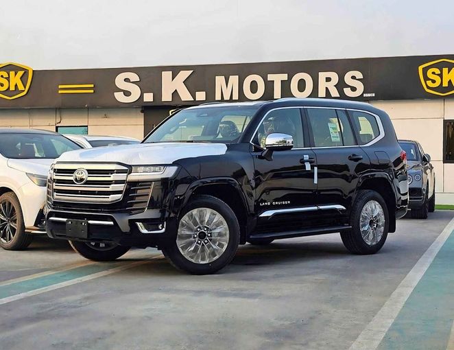 Новый Toyota Land Cruiser 300 Series, 4.0 л, 2025 в Дубае от SK Motors Черный цвет. GCC | AUTO.AE