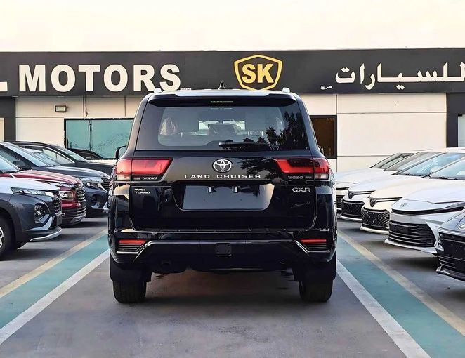 Новый Toyota Land Cruiser 300 Series, 3.4 л, 2025 в Дубае от SK Motors Черный цвет. GCC | AUTO.AE